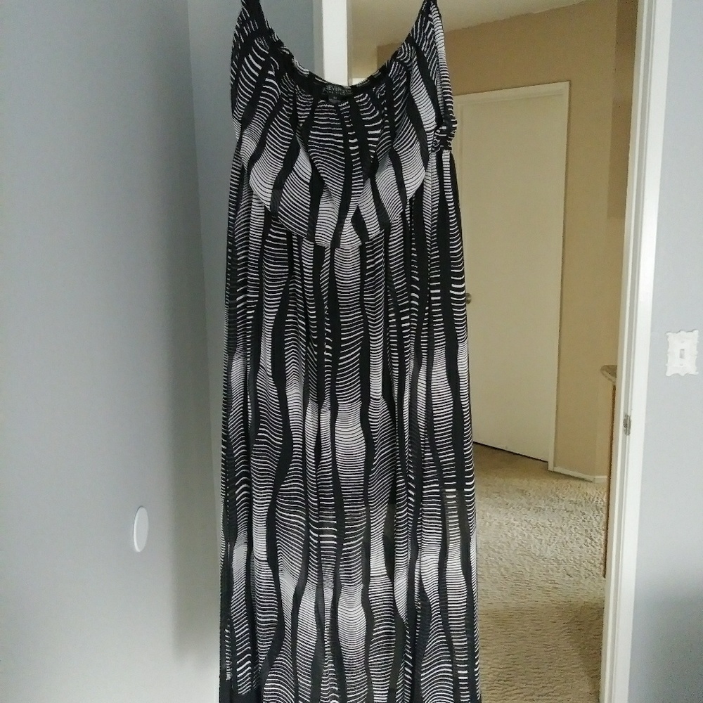 Long maxi strapless dress